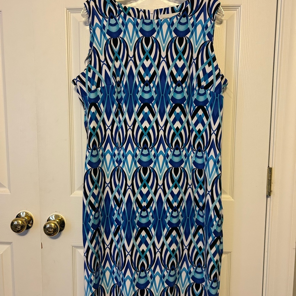 Ronni Nicole Blue and White Geometric Midi Dress